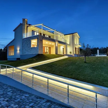 Villa Ruzica 沃德年