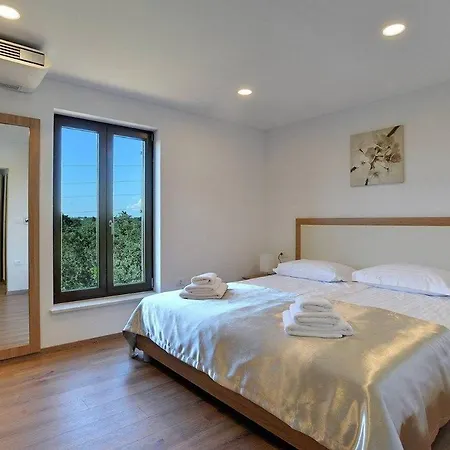 Villa Ruzica 度假居